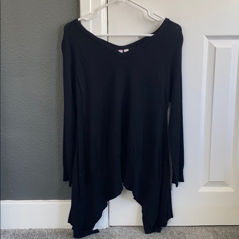 Black Alya top